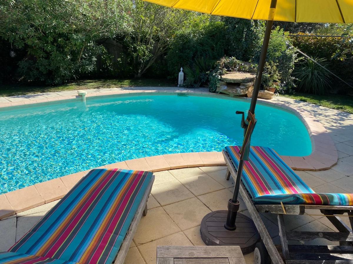 Studio Bord De Piscine Sérignan-du-Comtat Exterior foto